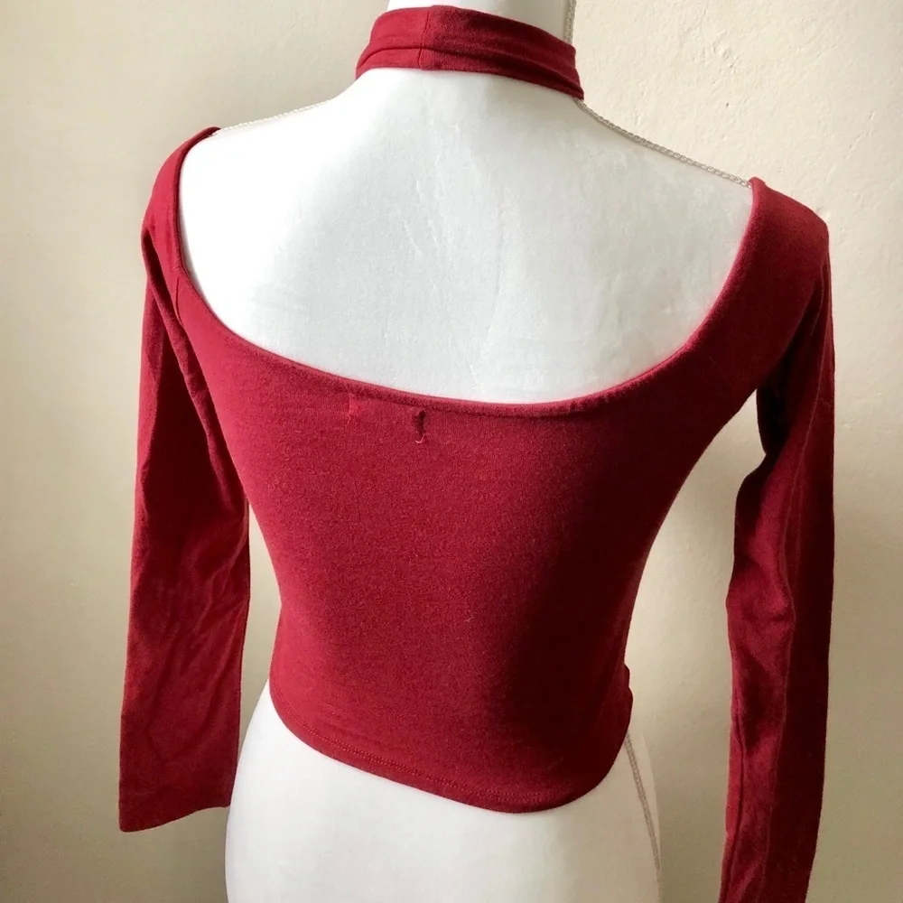 Heart & Hips Long Sleeve Choker Cut Out Crop Top Women’s Small - Picture 7 of 8